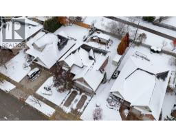 211 TERRACE WOOD Crescent - 42