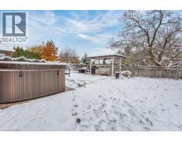 211 TERRACE WOOD Crescent - 44