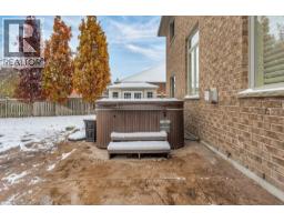 211 TERRACE WOOD Crescent - 46