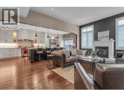 211 TERRACE WOOD Crescent - 8