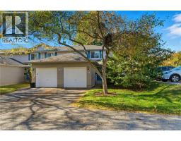 445 KINGSCOURT Drive UnitNo. 6 - 1