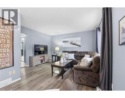 445 KINGSCOURT Drive UnitNo. 6 - 5