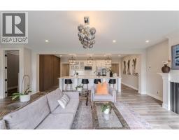 32 SUNNINGHILL Drive - 27