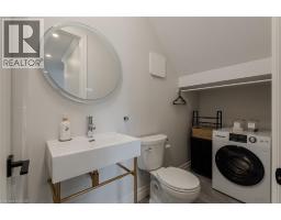 32 SUNNINGHILL Drive - 34