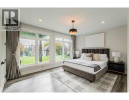 32 SUNNINGHILL Drive - 36