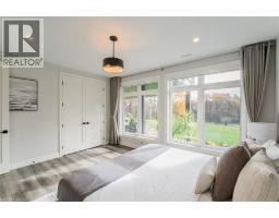 32 SUNNINGHILL Drive - 37