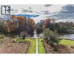 32 SUNNINGHILL Drive - 42