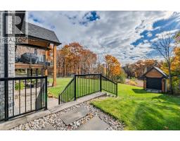 32 SUNNINGHILL Drive - 44