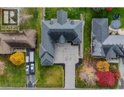 32 SUNNINGHILL Drive - 49