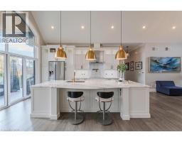 32 SUNNINGHILL Drive - 7