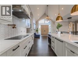 32 SUNNINGHILL Drive - 9