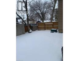 130 UNION Street W - 17