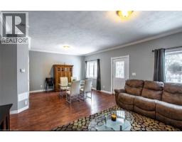 130 UNION Street W - 7