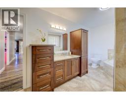 127 JANSEN Avenue - 24