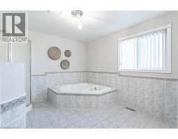 62 ORIOLE Crescent - 18