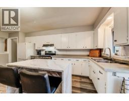 44 REINER Crescent E - 12