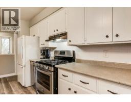 44 REINER Crescent E - 13