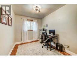 44 REINER Crescent E - 21