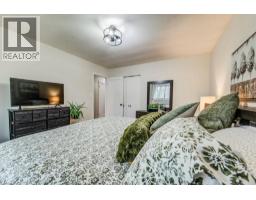 44 REINER Crescent E - 24