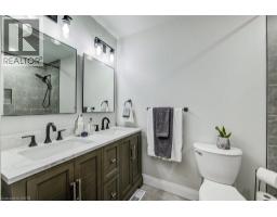 44 REINER Crescent E - 25