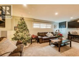 44 REINER Crescent E - 29