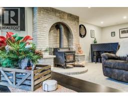 44 REINER Crescent E - 32