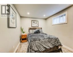 44 REINER Crescent E - 38