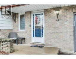 44 REINER Crescent E - 5