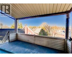 698 KING Street W - 19