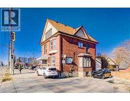 698 KING Street W - 3