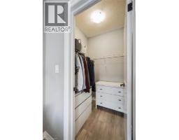 261 WOODBINE Avenue UnitNo. 35 - 22