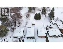 130 HENRY Street - 33