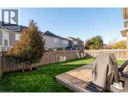 36 BEATTIE Crescent - 43