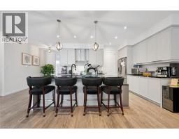 972 STONECLIFFE Walk UnitNo. 18 - 20