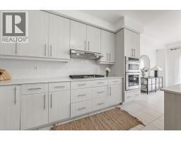 462 BLACKBURN Drive - 8