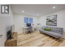 38 ACADEMY Crescent - 18