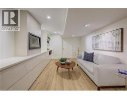 38 ACADEMY Crescent - 35