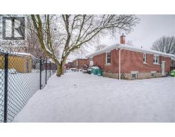 60 DUDHOPE Avenue - 37