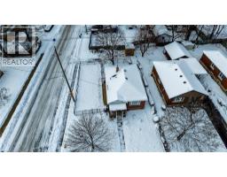 60 DUDHOPE Avenue - 38