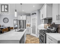 100 TAMARACK Boulevard - 10