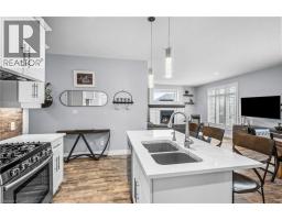 100 TAMARACK Boulevard - 11