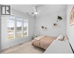 100 TAMARACK Boulevard - 36