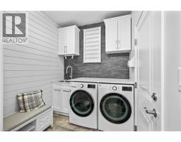 100 TAMARACK Boulevard - 41