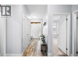 100 TAMARACK Boulevard - 6