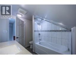 17 MECHANIC Street W - 18