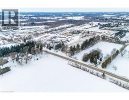 211 THOMPSON Road W - 13