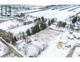 211 THOMPSON Road W - 21