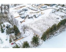 211 THOMPSON Road W - 7