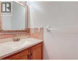 67 NORTHMANOR Crescent - 11