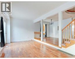 67 NORTHMANOR Crescent - 17